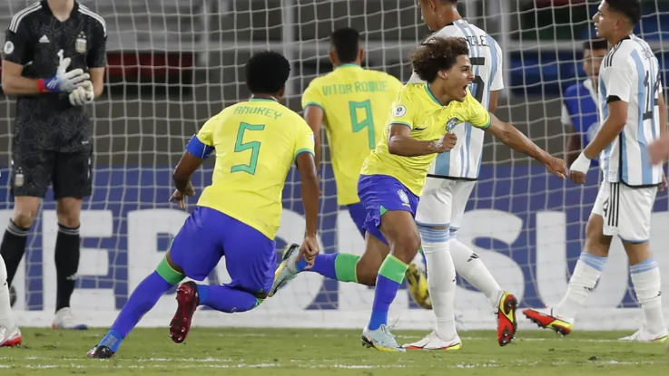 La Selección argentina perdió con Brasil y se complicó