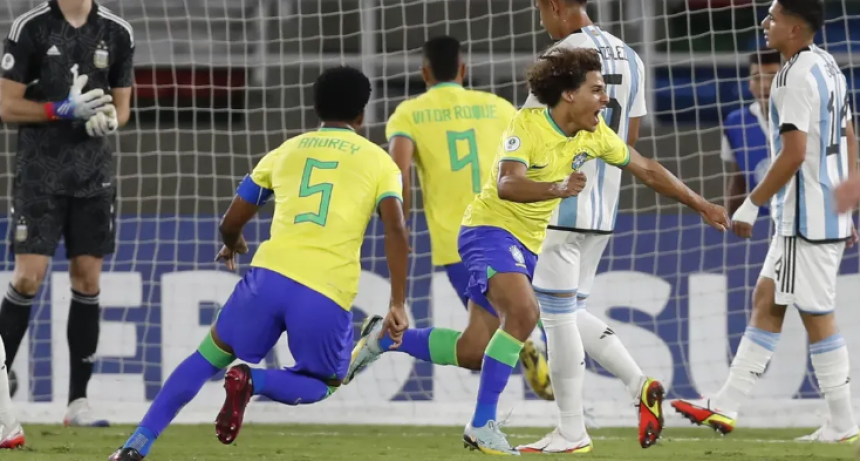 La Selecci&oacute;n argentina perdi&oacute; con Brasil y se complic&oacute;