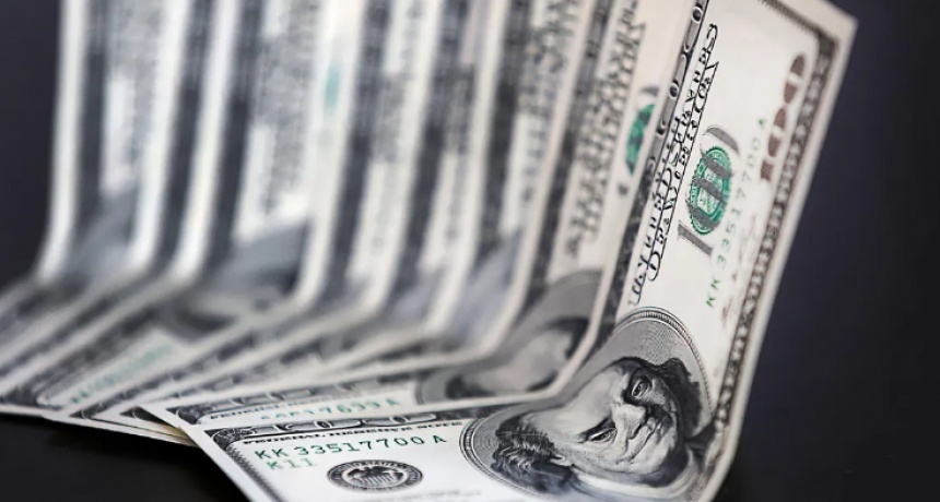 El d&oacute;lar blue no para y lleg&oacute; a un nuevo r&eacute;cord: $392 en Santa Fe