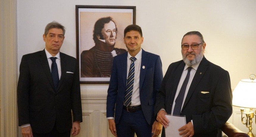 Pullaro se reuni&oacute; con Rosatti para hablar de seguridad y justicia en Santa Fe