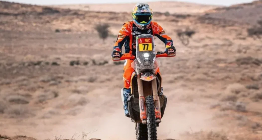 Luciano Benavides ayud&oacute; a un colega, gan&oacute; la etapa 8 y sue&ntilde;a con el Rally Dakar en motos