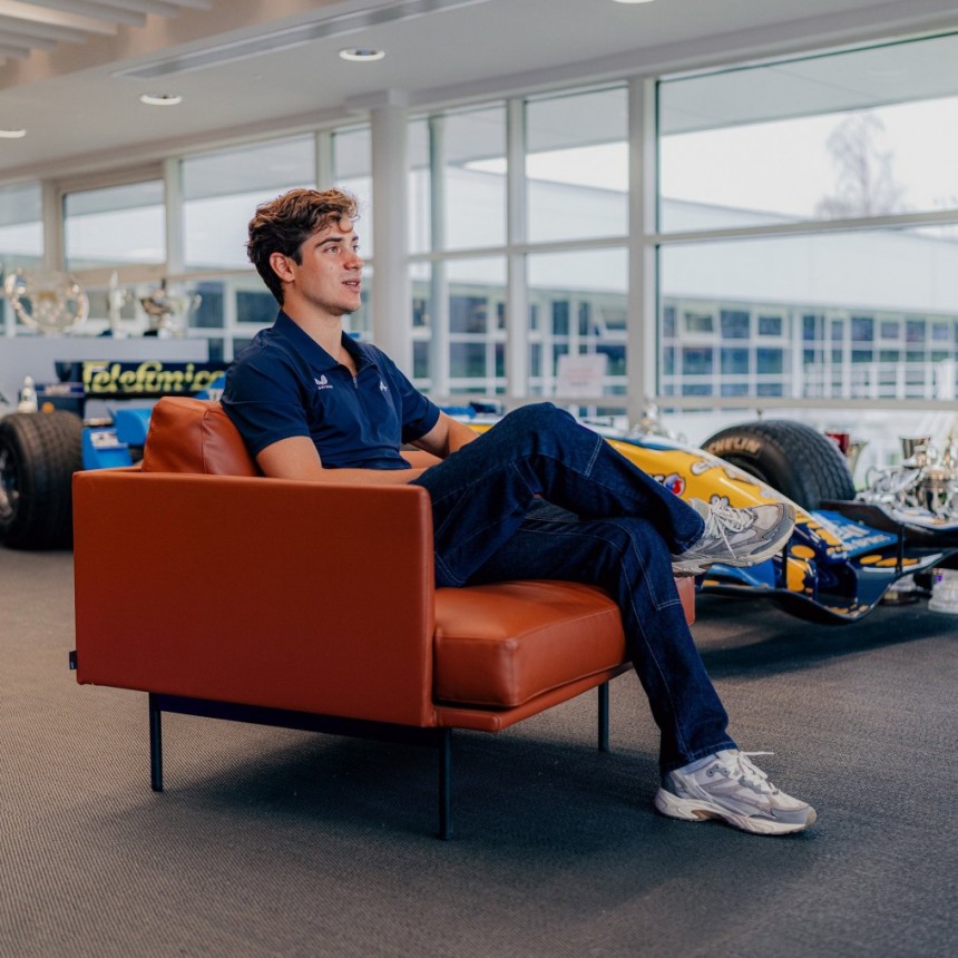 &iquest;Una se&ntilde;al? Alpine present&oacute; a Franco Colapinto con un auto que fue campe&oacute;n del mundo