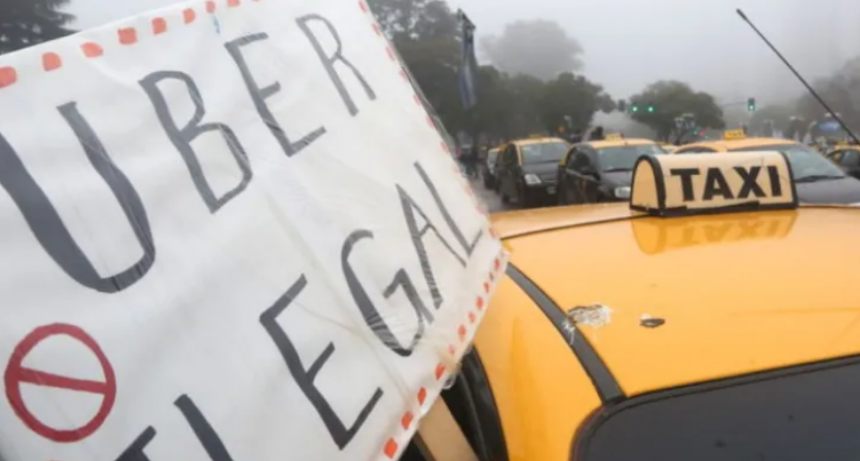 Uber lanz&oacute; una pol&eacute;mica promoci&oacute;n para sumar taxistas en Rosario y Santa Fe