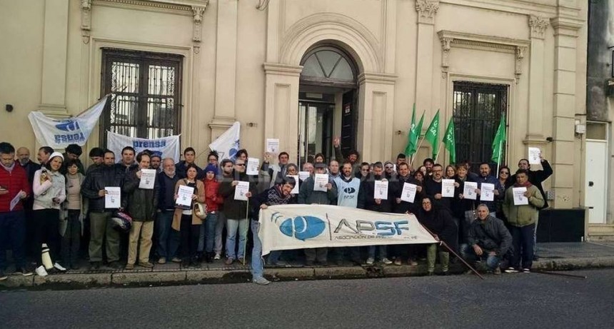 Milei oficializ&oacute; la intervenci&oacute;n de medios p&uacute;blicos