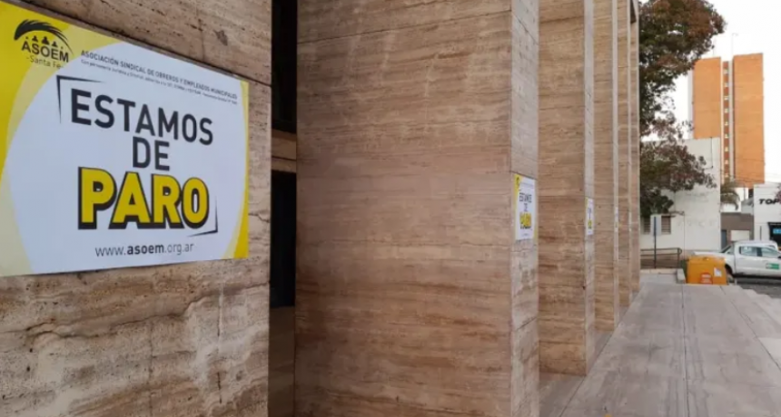 Trabajadores de 54 municipios y comunas iniciaron un paro por 24 horas