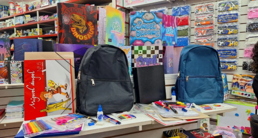 Santa Fe lanz&oacute; una canasta escolar de cara al inicio de clases