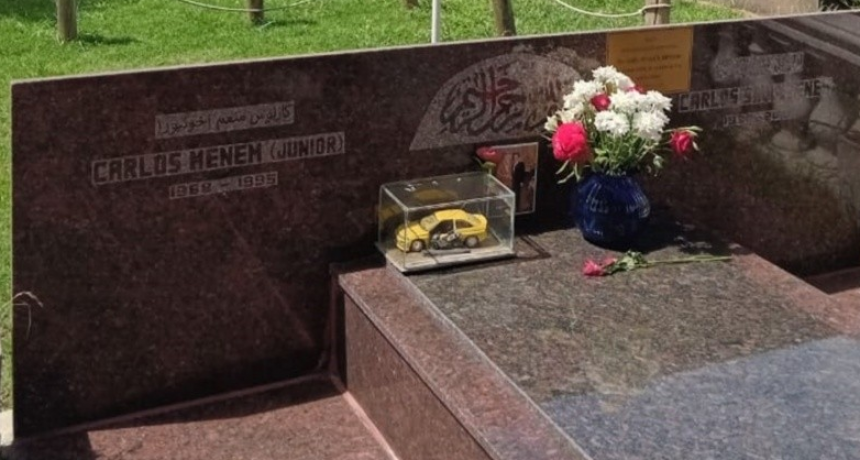 Profanaron las tumbas de Carlos Menem y su hijo en el Cementerio Isl&aacute;mico