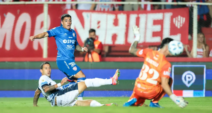 Uni&oacute;n lo liquid&oacute; pronto ante Independiente Rivadavia