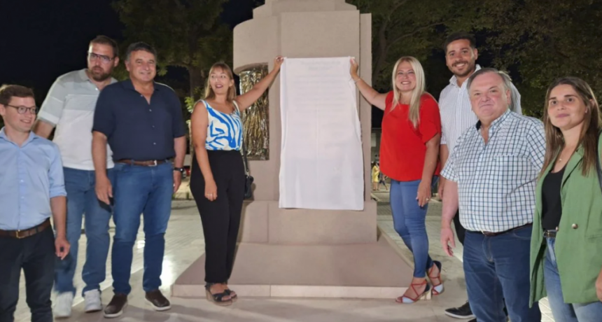 A partir del trabajo mancomunado entre Municipio y Provincia Ceres inauguró la nueva Plaza Colón