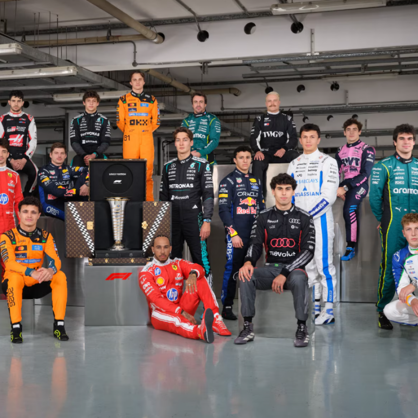 El llamado de atención que sorprendió a Verstappen y un lugar en el “altar”: el show de Colapinto en la foto grupal de la F1