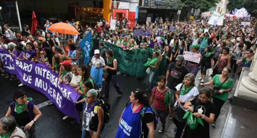 Empleadas p&uacute;blicas de la administraci&oacute;n provincial fueron eximidas de trabajar el D&iacute;a de la Mujer