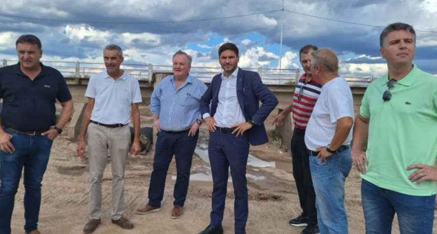 El gobernador Pullaro y el senador Michlig recorrieron obras estrat&eacute;gicas para San Crist&oacute;bal y la regi&oacute;n.