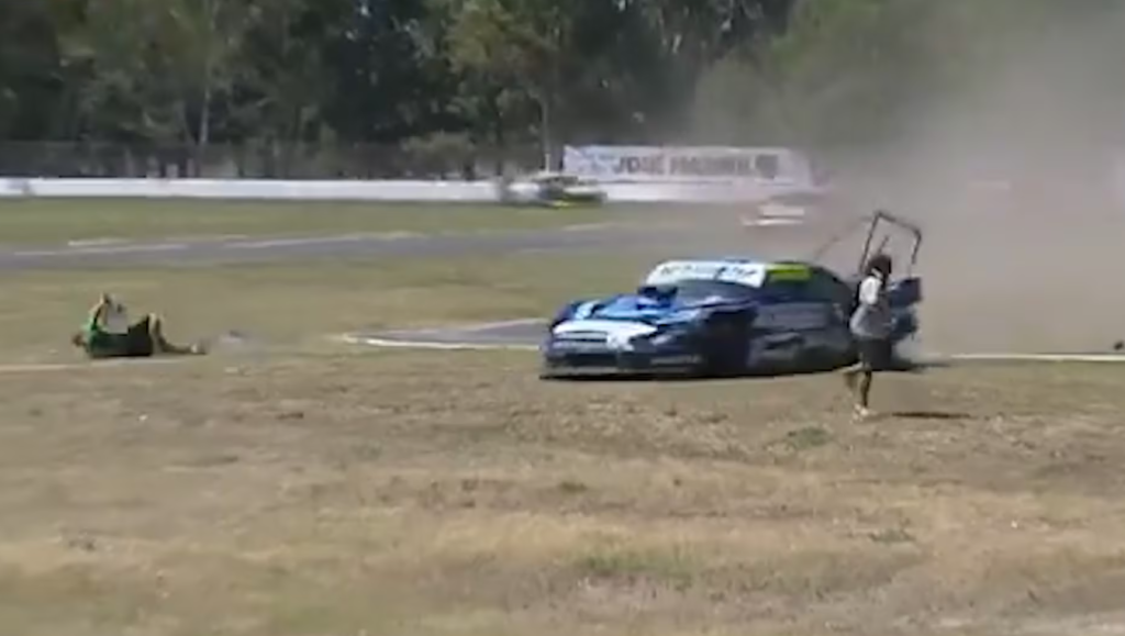 El accidente que casi termina en tragedia en el Aut&oacute;dromo de La Plata: despiste y tres personas que se salvaron de milagro