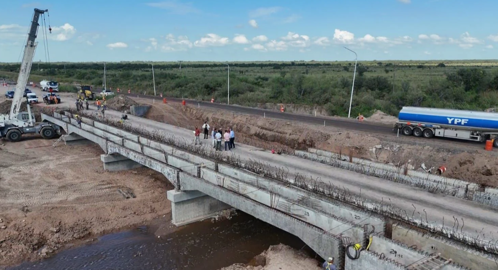 &laquo;Con una inversi&oacute;n superior a los $10.000 millones marcha a buen ritmo de ejecuci&oacute;n la obra de ensanchamiento de 3 nuevos puentes sobre la RP N&deg;4&rdquo;