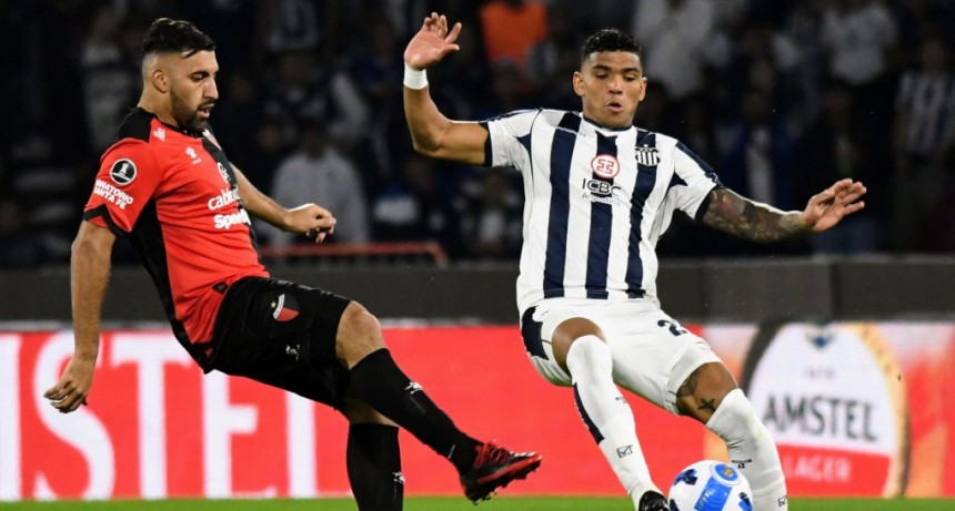 Col&oacute;n no pudo aguantar el 2-0 y Talleres le sac&oacute; un empate
