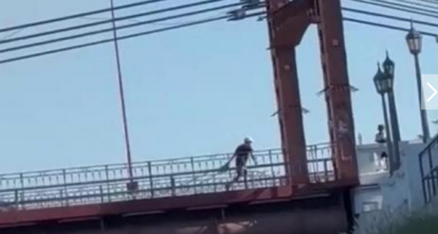 Rob&oacute; cables del Puente Colgante, lo liberaron y lo atraparon robando otra vez