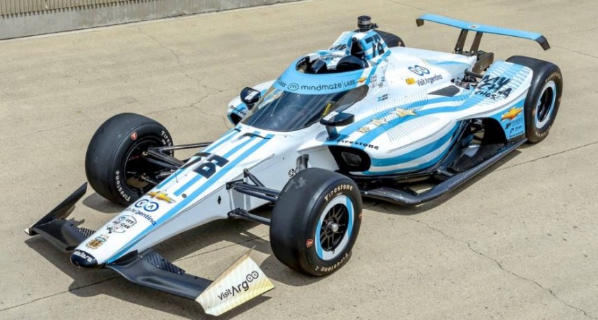 El auto de Canapino con el dise&ntilde;o de la Selecci&oacute;n Argentina est&aacute; listo para la Indy500