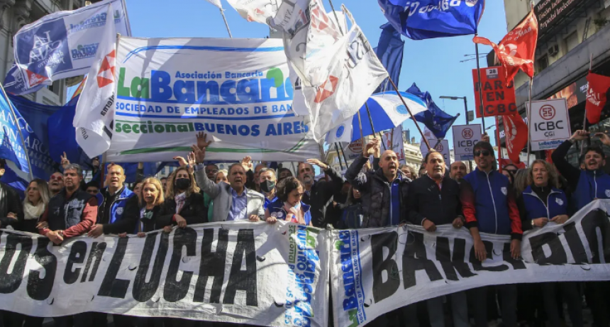 Bancarios: no hubo acuerdo y hay amenaza de paro
