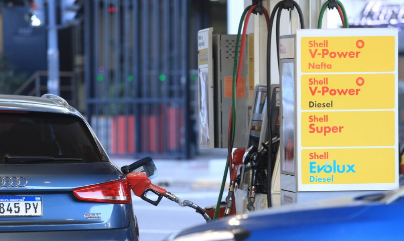 Pese a la contención del Gobierno, la nafta y el gasoil volvieron a subir sus precios