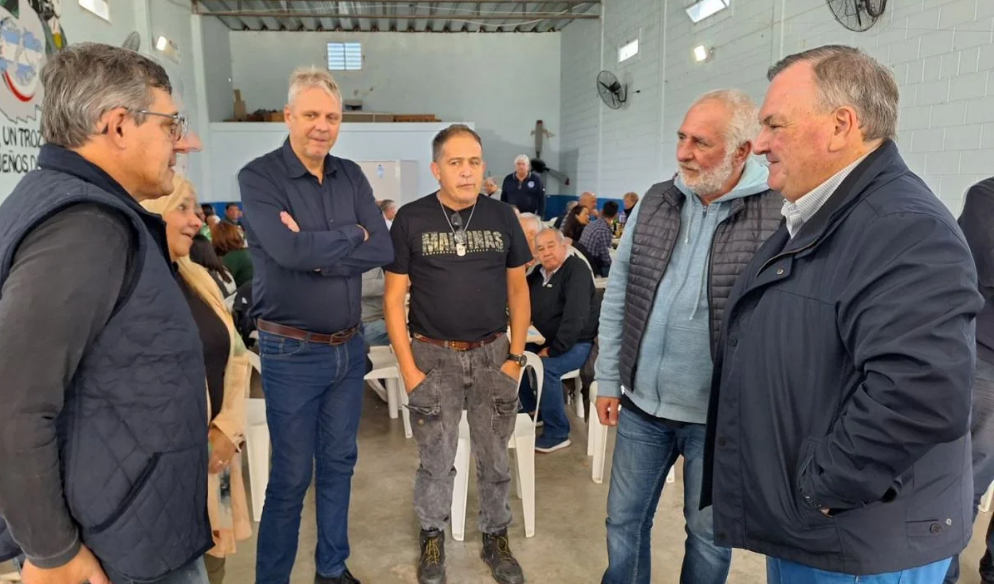 Michlig y González visitaron la sede del Centro de Excombatientes y Familiares de Caídos en Malvinas