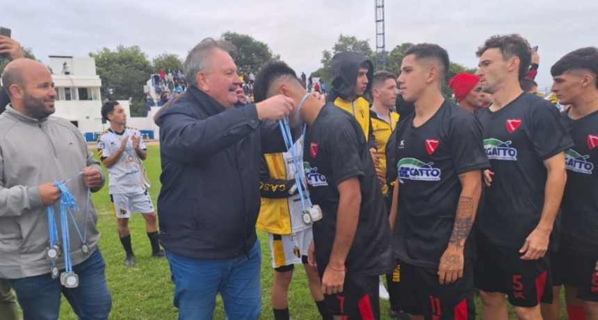 Con un gran marco de p&uacute;blico finaliz&oacute; la Copa de F&uacute;tbol &ldquo;Dpto. San Crist&oacute;bal&rdquo;, coron&aacute;ndose Campe&oacute;n Juniors de Suardi