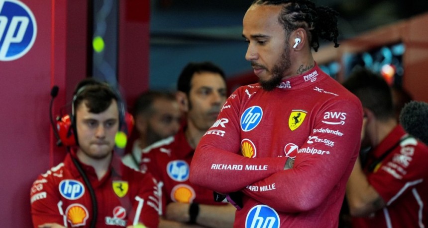 El tenso cruce de Hamilton con su ingeniero en medio de la interna en Ferrari: &ldquo;&iquest;Quieres que lo deje pasar tambi&eacute;n?&rdquo; 