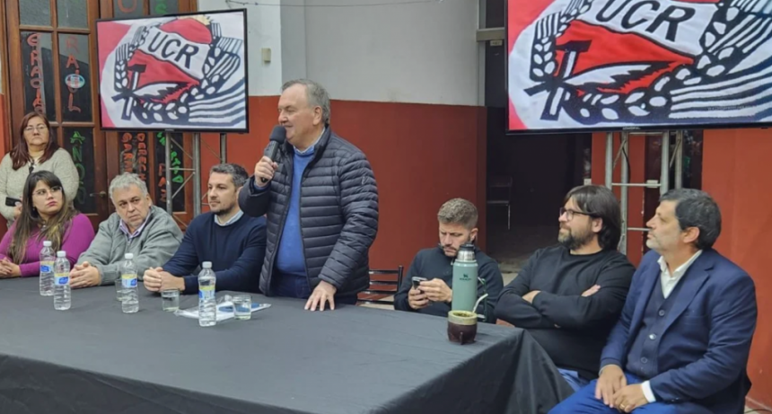 Felipe Michlig anunci&oacute; la regularizaci&oacute;n dominial y puesta en valor del edificio del comit&eacute; departamental de la UCR Rosario