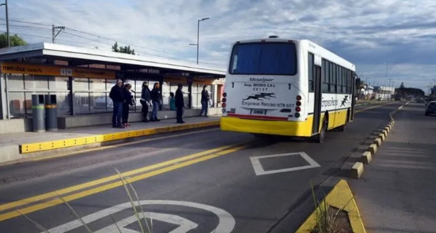 Cuarto intermedio y nueva amenaza de paro de colectivos