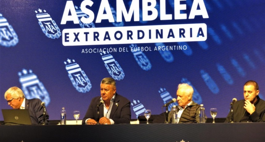 Termin&oacute; la reuni&oacute;n en AFA y se decidi&oacute; quitar un descenso a falta de siete fechas para terminar el campeonato