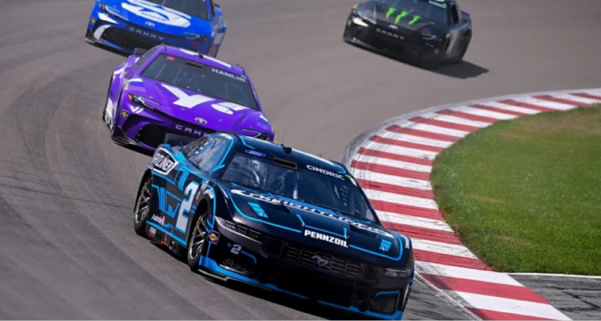NASCAR: inesperada victoria de Austin Cindric sobre el final en Gateway