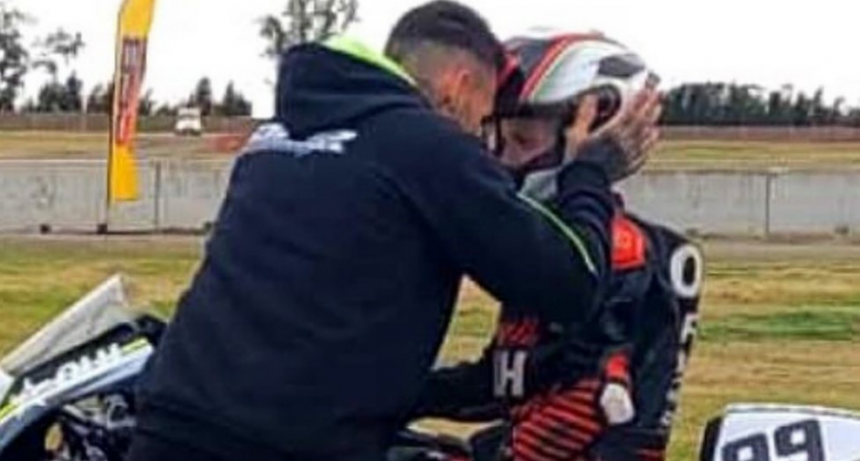 "Con mi coraz&oacute;n roto y mi alma desecha me tengo que despedir de vos"
