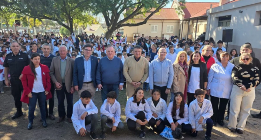 El Ministro Goity y el Senador Michlig inauguraron CINCO NUEVAS AULAS en el Dpto. San Crist&oacute;bal