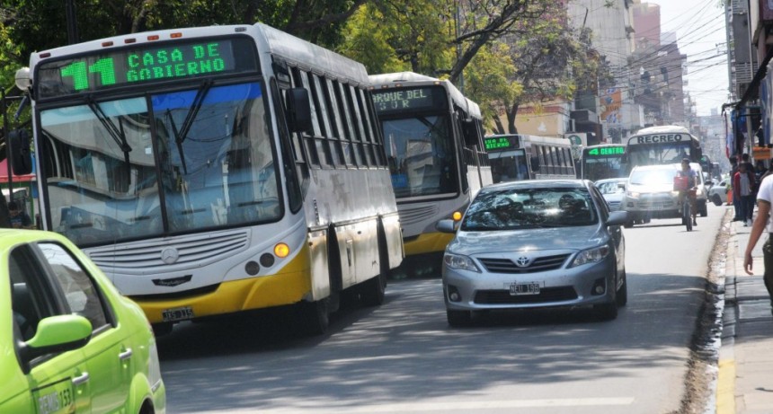 Colectivos: arranca una semana clave para saber c&oacute;mo sigue el conflicto del transporte y los subsidios