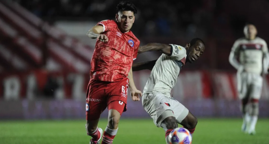 Un penal le alcanz&oacute; a Argentinos Juniors para ganarle a Col&oacute;n