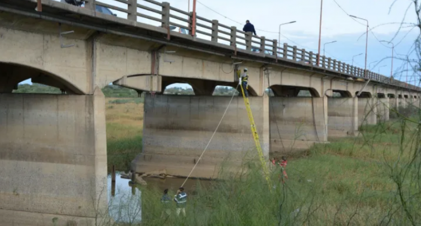 Restricci&oacute;n de tr&aacute;nsito por arreglos de la grieta en el Carretero