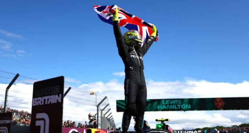 Hamilton le puso fin a una larga espera con su novena victoria en el Gran Premio del Reino Unido