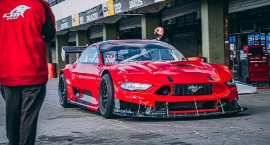 TC: Catal&aacute;n Magni realiz&oacute; la primera prueba con el nuevo Ford Mustang en La Plata