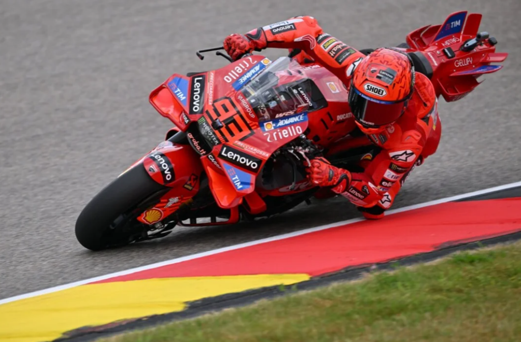 MotoGP: impresionante remontada de Márquez para quedarse con el triunfo en la carrera sprint en Alemania