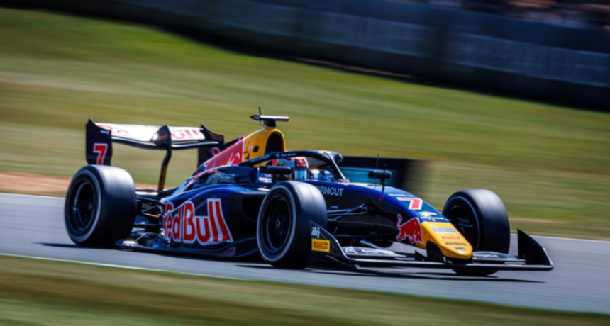 Mattia Colnaghi perdi&oacute; una posici&oacute;n y finaliz&oacute; 15.&ordm; en la Sprint del GP de Gran Breta&ntilde;a de F3