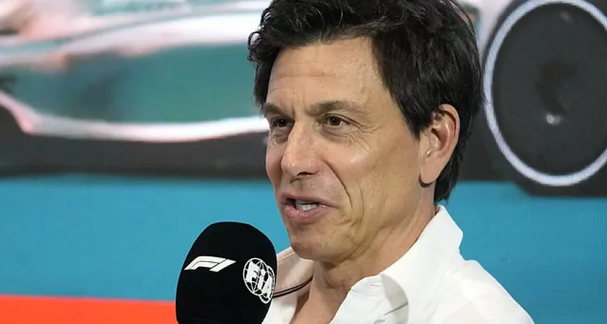 Toto Wolff nombra a su reemplazo en Mercedes por si falta a una carrera