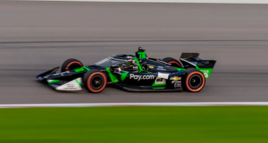 Agust&iacute;n Canapino finaliz&oacute; 22&deg; en el IndyCar de Illinois
