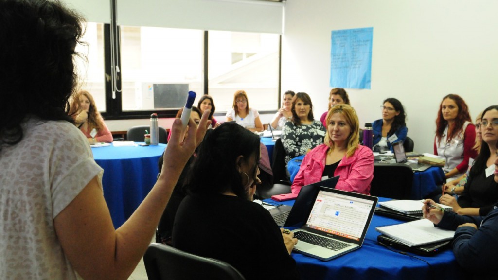 El Senador Michlig anunció la realización de un nuevo encuentro de capacitación docente en la ciudad de San Cristóbal