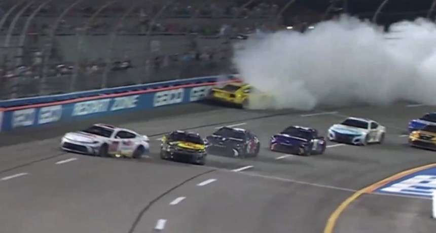 La pol&eacute;mica definici&oacute;n de la NASCAR que le dio al triunfo a Dillon en Richmond
