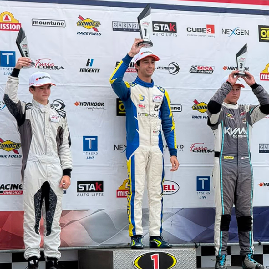 F4 en EE.UU.: Bainotti termin&oacute; segundo tras una remontada en la primera carrera en New Jersey