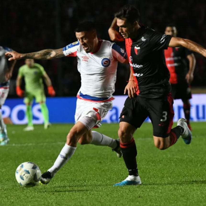Col&oacute;n de Santa Fe se lo dio vuelta a Argentinos Juniors y sali&oacute; del fondo
