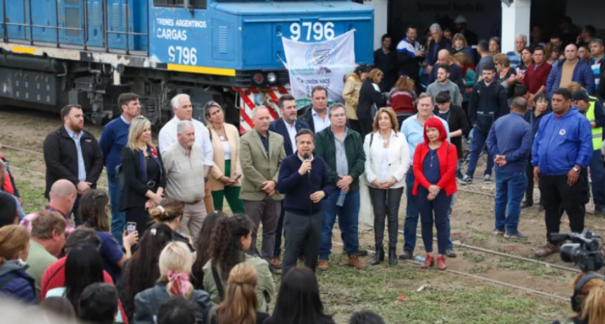 El tren volvi&oacute; a unir Santa Fe con Laguna Paiva despu&eacute;s de 30 a&ntilde;os
