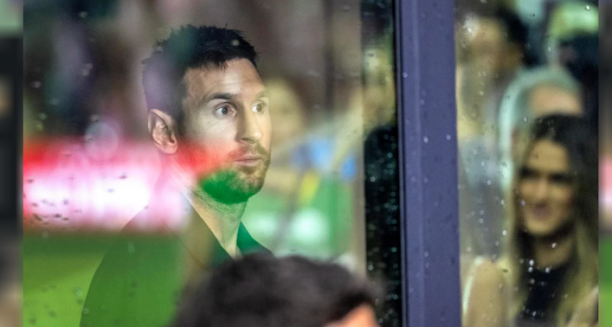 Messi mir&oacute; desde la tribuna c&oacute;mo el Inter Miami perdi&oacute; la final de la copa