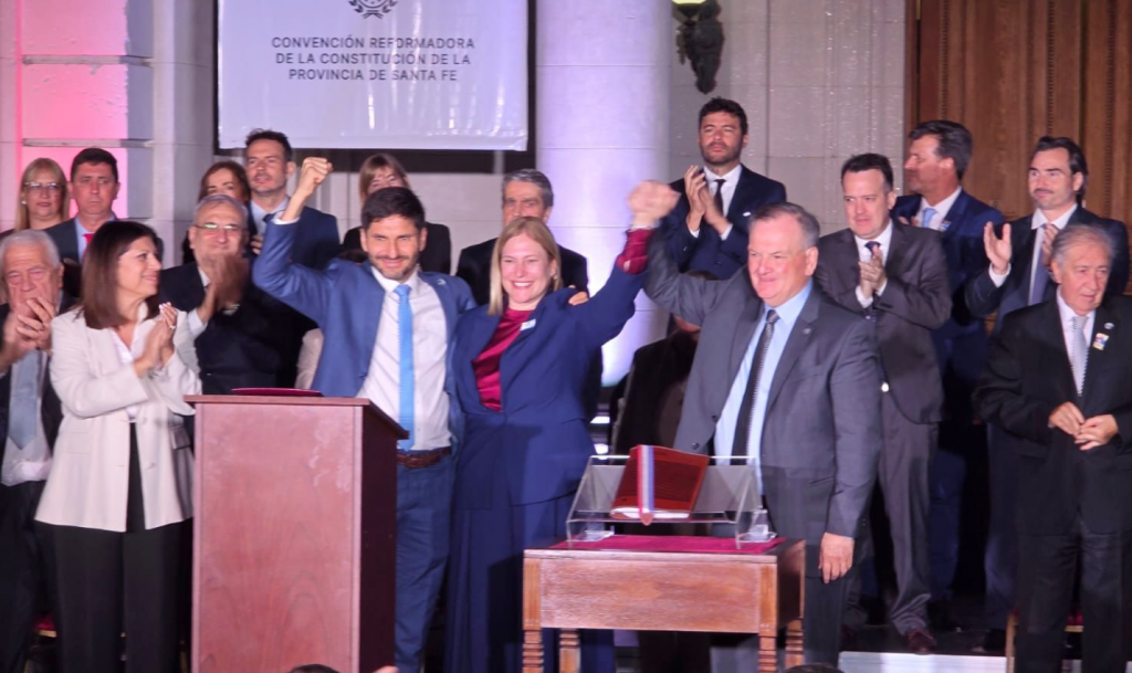 Felipe Michlig: “La Provincia Invencible de Santa Fe tiene nueva Constitución”