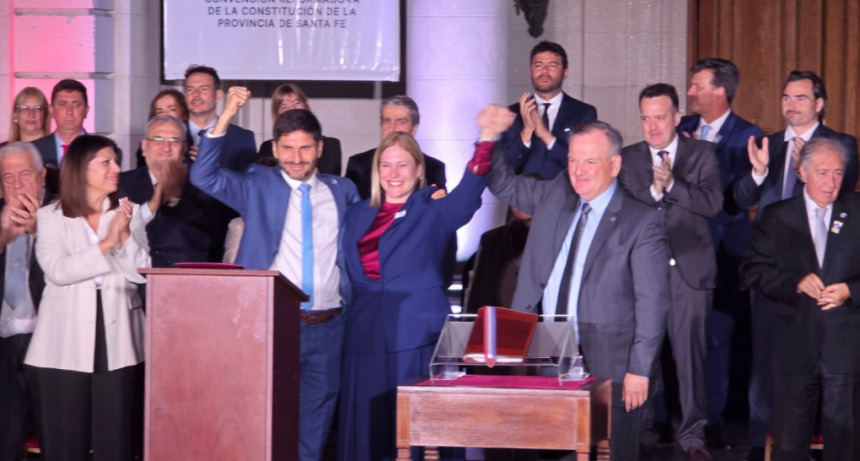 Felipe Michlig: &ldquo;La Provincia Invencible de Santa Fe tiene nueva Constituci&oacute;n&rdquo;