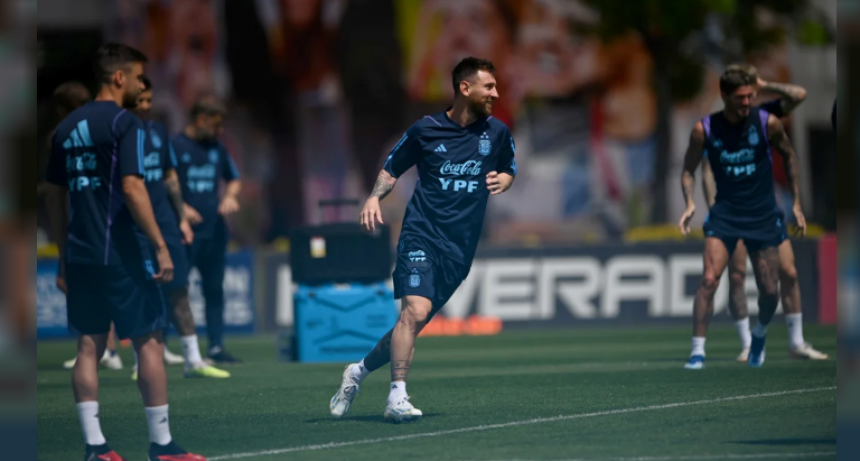 La selecci&oacute;n enfrenta (tard&iacute;simo) a Per&uacute;: &iquest;Juega Messi?